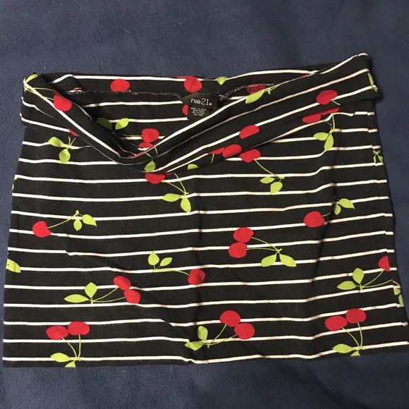 Short body con skirt - Picture 2 of 3